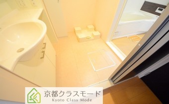※室内写真は同建物内・別タイプの参考画像となります。