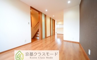「南向き」のリビングダイニングには「床暖房」も付いてます♪