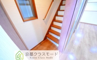 3階への階段