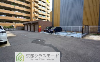 敷地内ガレージ