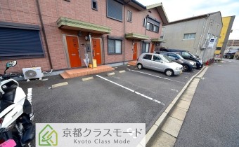 敷地内ガレージ