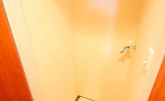 ※室内写真は同マンション内・別タイプの参考画像となります。