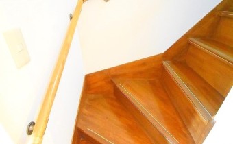 2階への階段