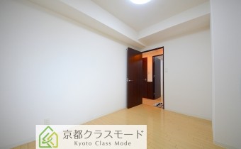 Room5