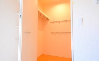 ※室内写真は同建物内・別タイプの参考画像となります。