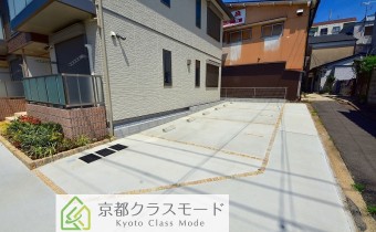 敷地内ガレージ