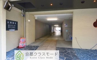 敷地内ガレージへ