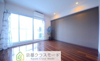 洋室8.3帖