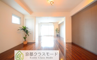 落ち着いた内装も素敵です☆