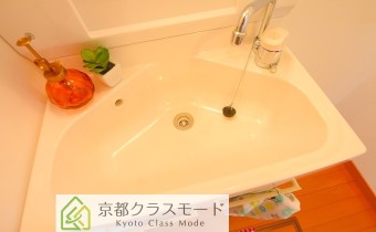 独立洗面台