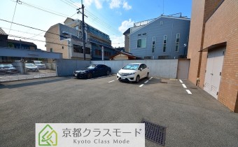 敷地内ガレージ