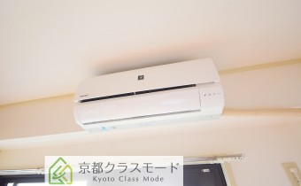 洋室6.5帖のエアコン