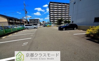 敷地内ガレージ