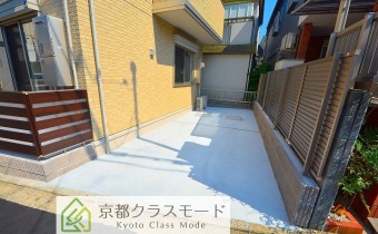 敷地内ガレージ