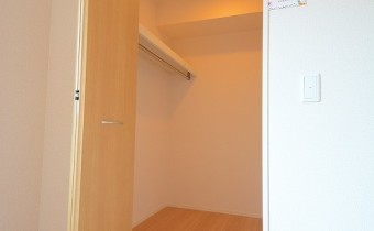 Room 6のウォークインクローゼット