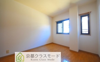 洋室5.6帖・別アングル