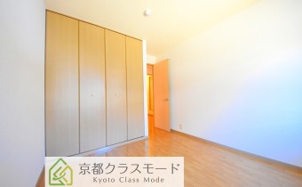 洋室5.6帖・別アングル