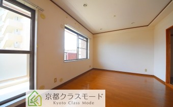 LDK 13.8※同マンション別階の写真です