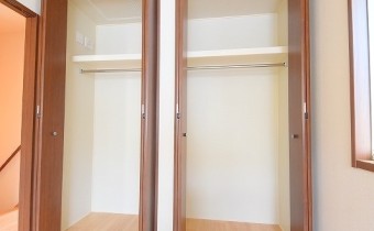 Room 5.8　クローゼット