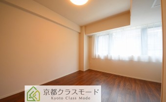 Room 7.7