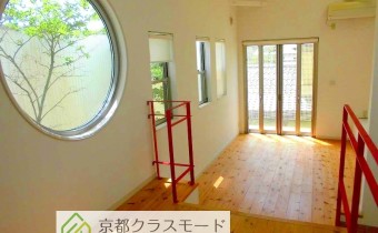 白を基調としたデザイナーズハウスです♪