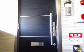 玄関ドア