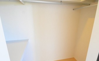 ウォークインクローゼット（内部）