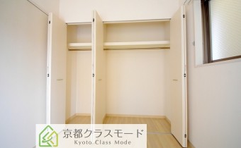 Room 6　クローゼット