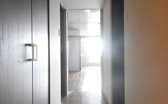 ※室内写真は同マンション内・別タイプの参考画像となります。