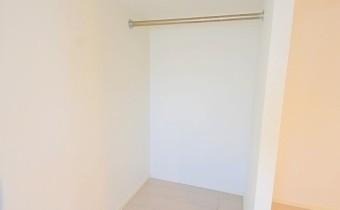ロフトの収納スペース