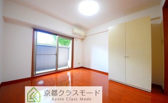 Room 8