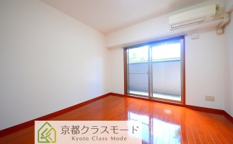 Room 8