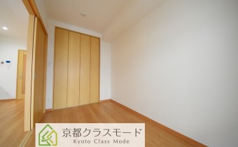 Room 4.8　