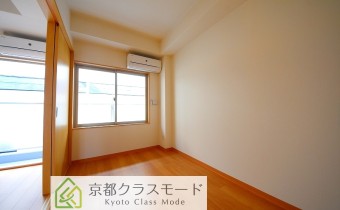 Room 4.5　