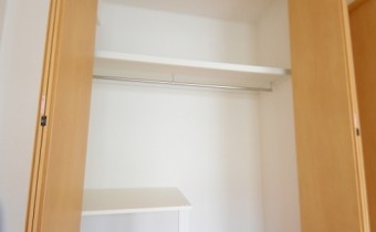 Room 4.8　クローゼット