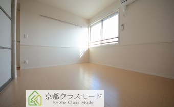 洋室6.8帖・別アングル