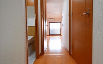 ※室内写真は同マンション内・別タイプの参考画像となります。