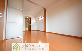 ※室内写真は同マンション内・別タイプの参考画像となります。