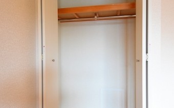 Room 5.7のクローゼット