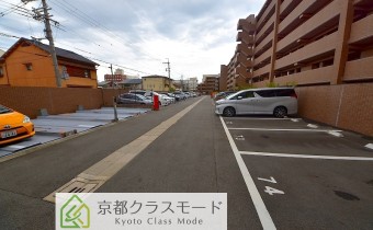 敷地内ガレージ