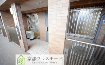 玄関ポーチ