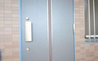 玄関扉