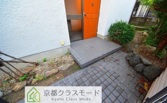 玄関ポーチ