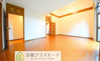 洋室12帖・別アングル