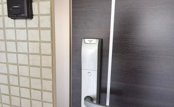 カードキータイプ玄関ドア