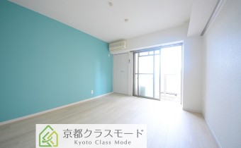 Room 8