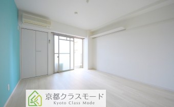 Room 8
