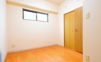 洋室5.6帖・別アングル