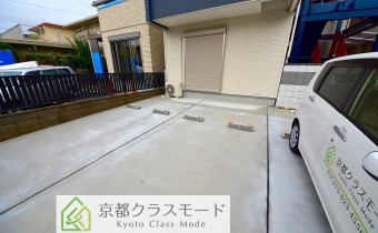 敷地内ガレージ