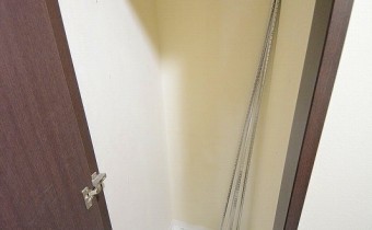 玄関横の収納